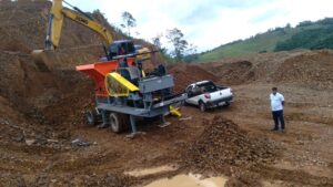 Read more about the article Jaguaruna é o primeiro município a utilizar o britador móvel da usina de asfalto