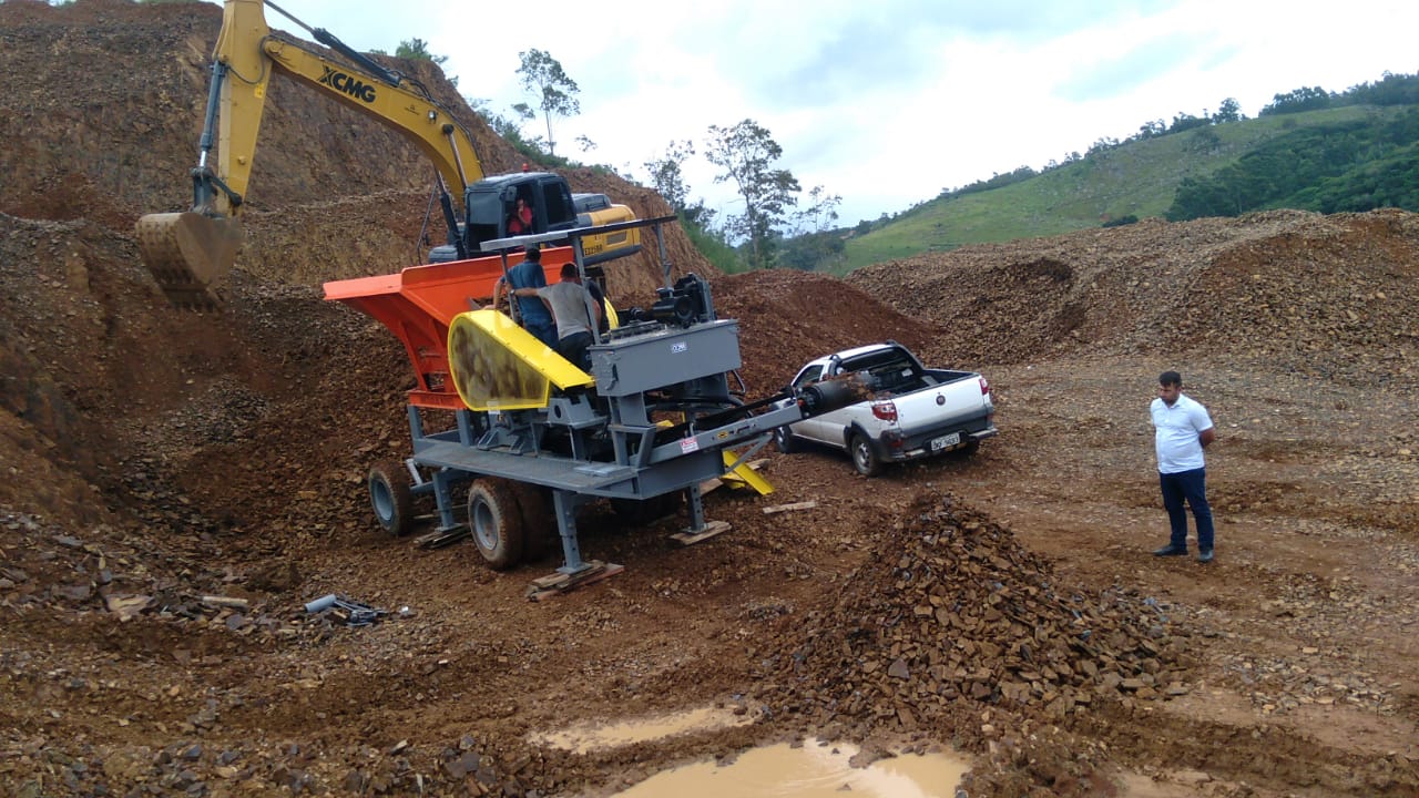 You are currently viewing Jaguaruna é o primeiro município a utilizar o britador móvel da usina de asfalto
