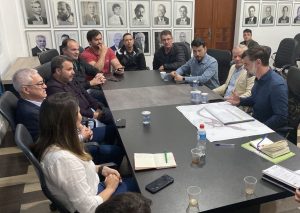 Read more about the article CIM/Amurel faz reunião com Celesc e prefeitos de Tubarão e Laguna visando acelerar retirada de postes na rodovia Aggeu Medeiros