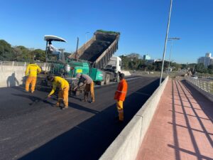 Read more about the article Ponte Stélio recebe camada de asfalto e restam poucos serviços para concluir a obra